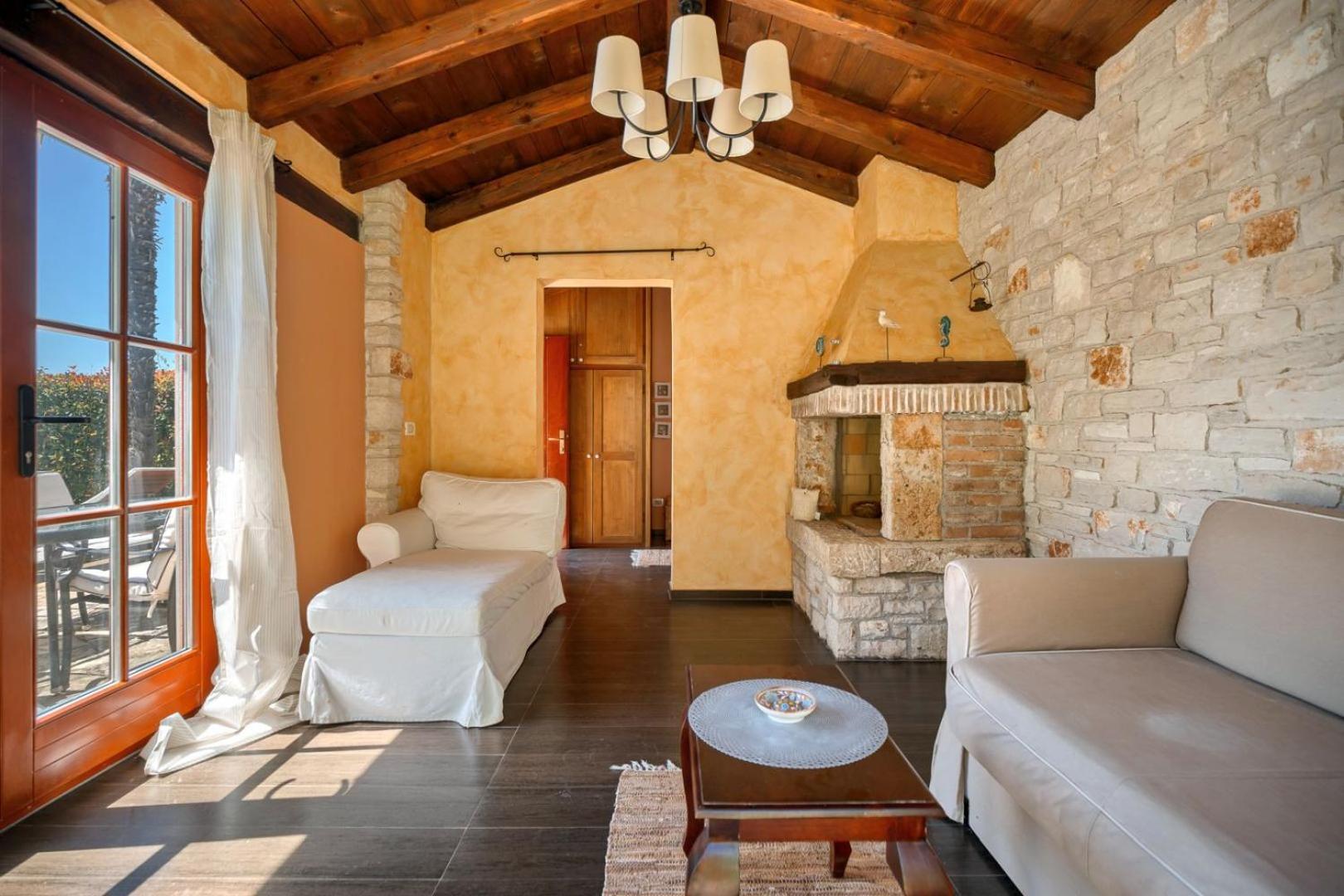 Rustic Villa Cehici With Pool In Sveti Lovrec Jehnici Kültér fotó